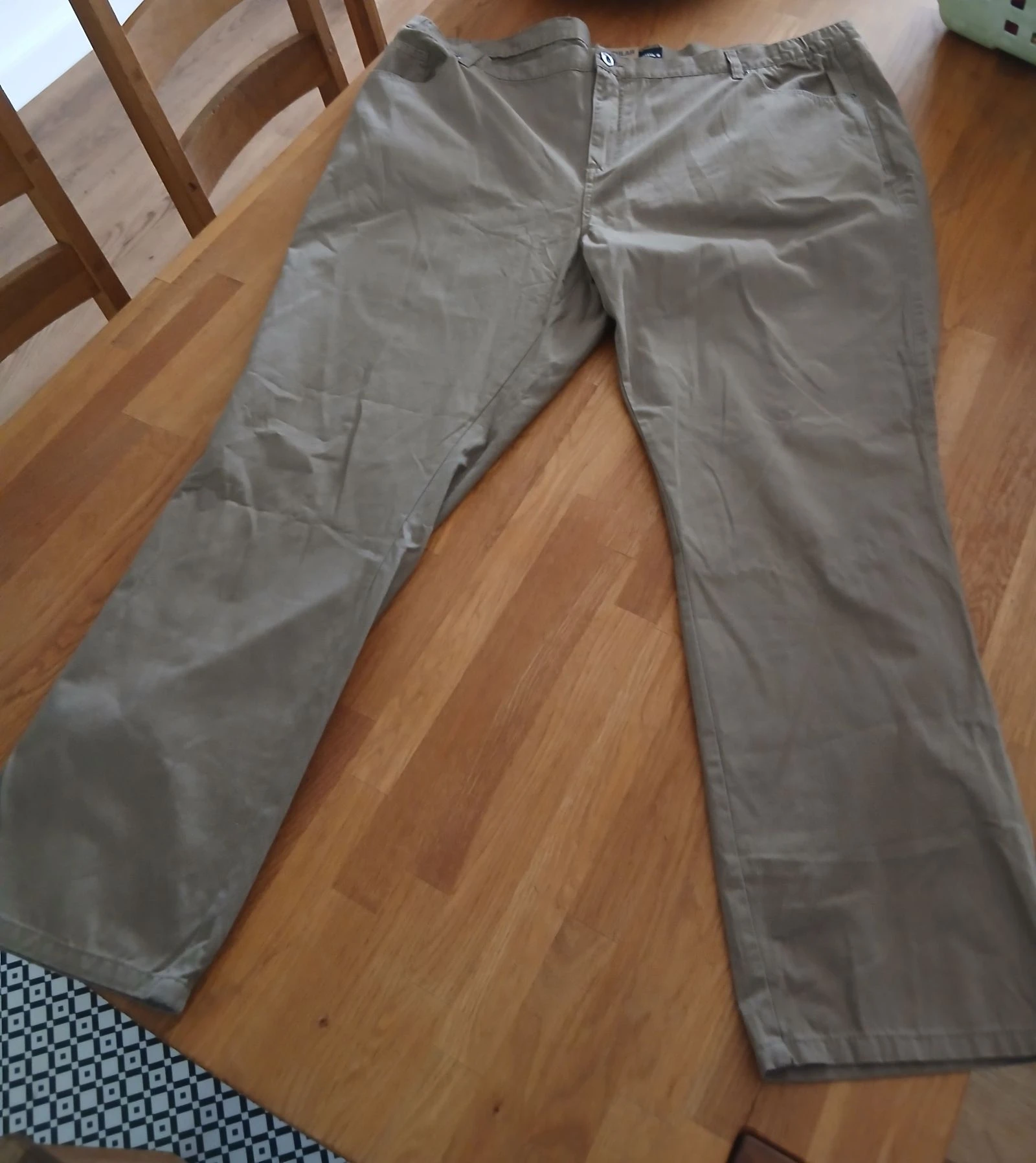Pantalon neuf 